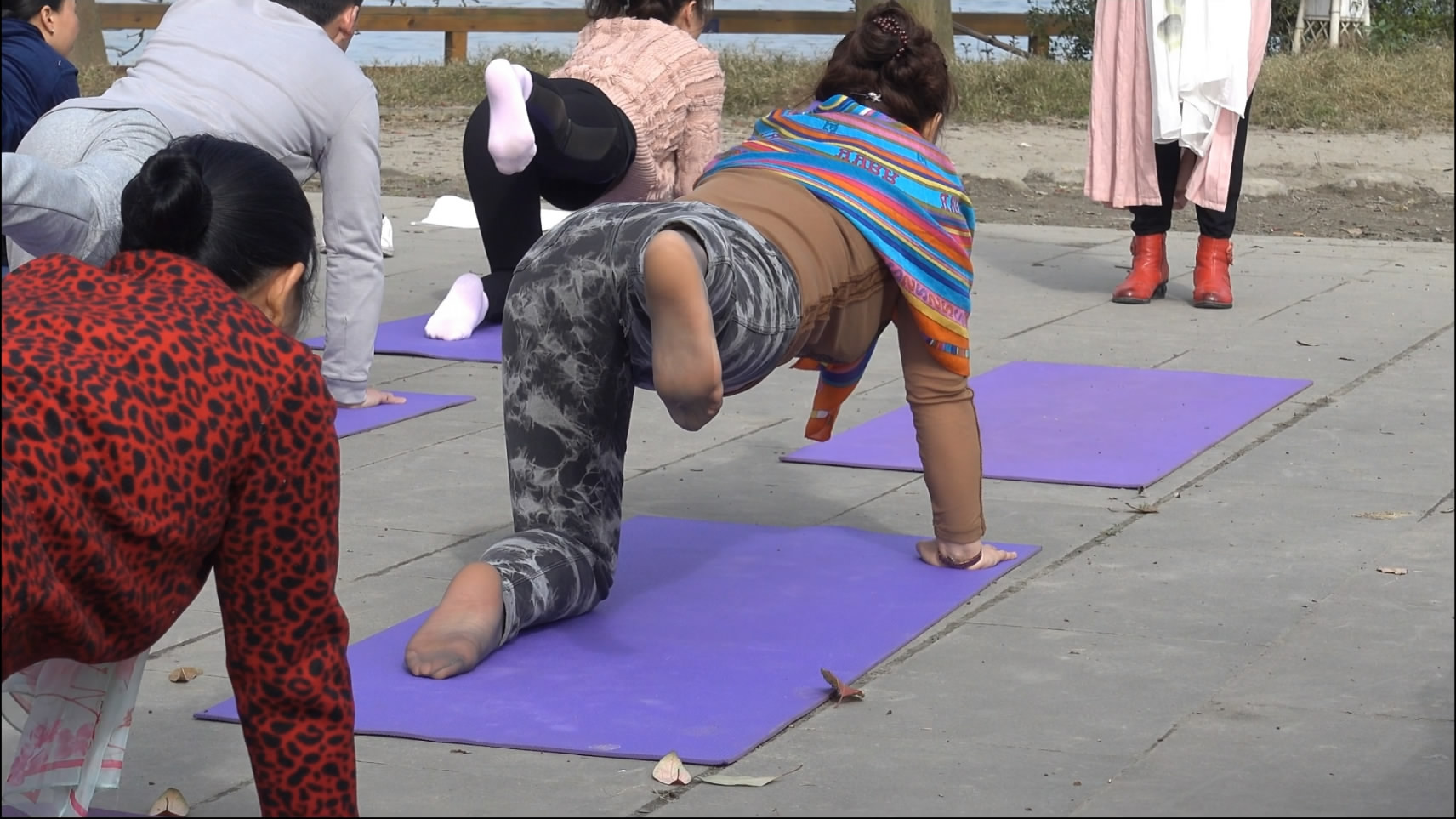 streetsnapnylon[00 01 00][20181205 213700 1]